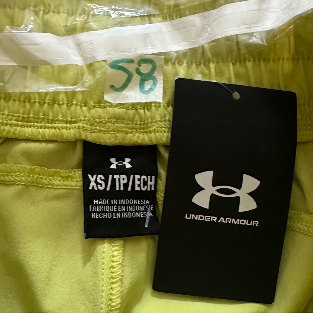 NWT, Under Armour, UA‎ Vanish Women’s 3” Short, XS, Morph Green-304 - Picture 4 of 4